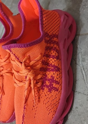 Turuncu Bağcıklı Renkli Spor Ayakkabı - Görsel 3