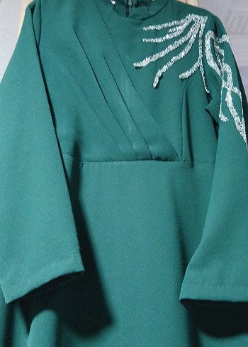 Yeşil Uzun Kollu İşlemeli Elbise - Görsel 5