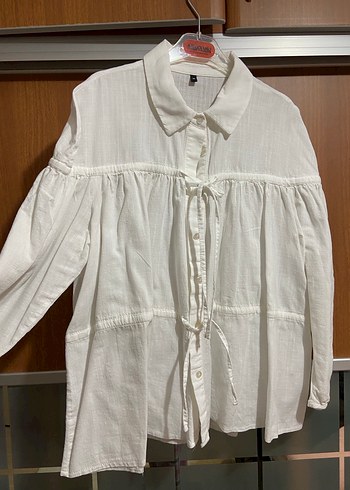 Düğmeli Beyaz Keten Kadın Gömlek - Görsel 2