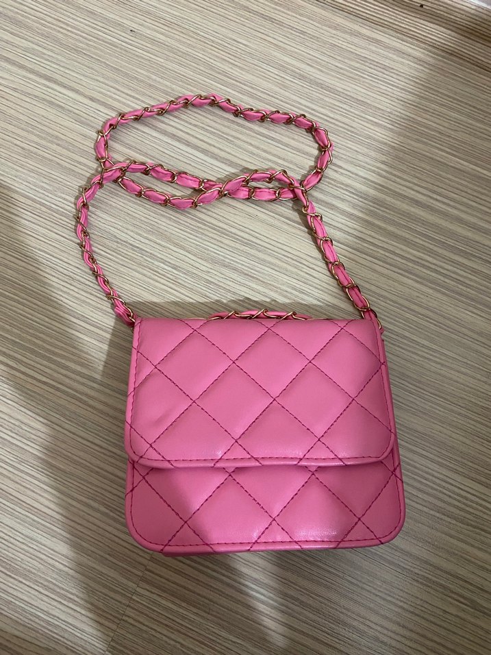 Zincir Detaylı Pembe Kadın Deri Çanta - Görsel 2