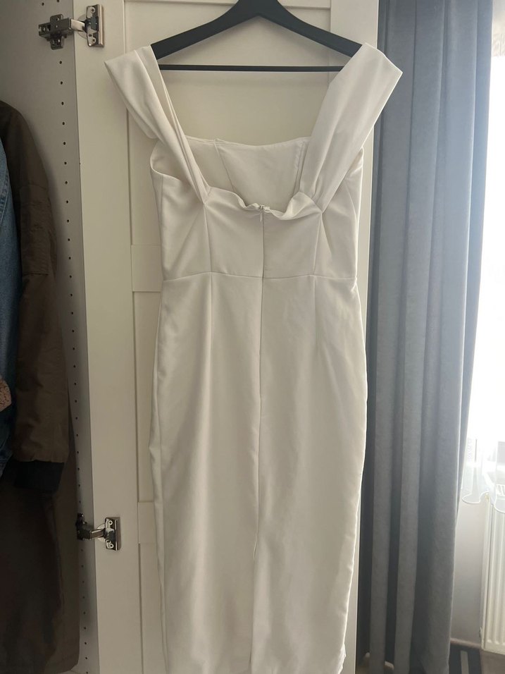 Beyaz Midi Straplez Elbisesi - Görsel 2