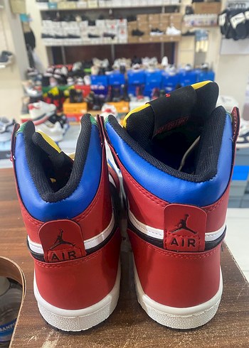 Renkli Air Jordan Basketbol Ayakkabısı - Görsel 3