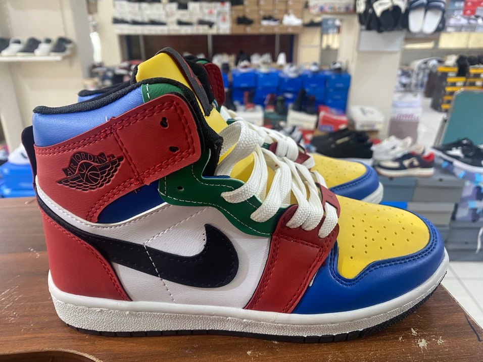 Renkli Air Jordan Basketbol Ayakkabısı - Görsel 2