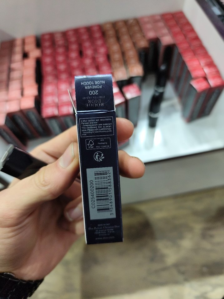 Koyu Siyah Ruj - Görsel 2