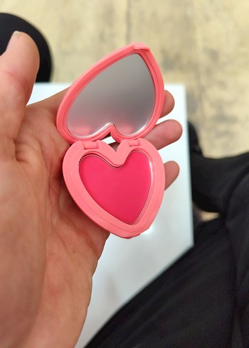 SHEGLAM Kalp Şekilli Pembe Allık - Görsel 4