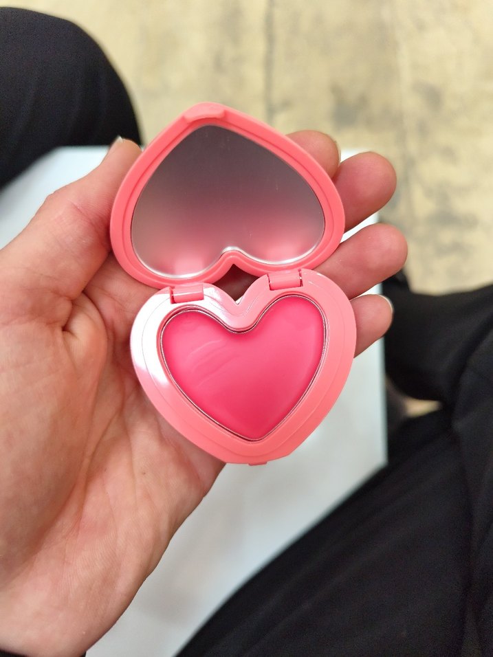 SHEGLAM Kalp Şekilli Pembe Allık - Görsel 3