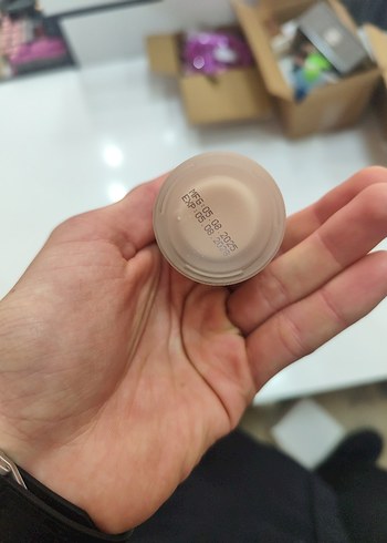 Kiko Milano Likit Ten Makyajı SPF15 - Görsel 3