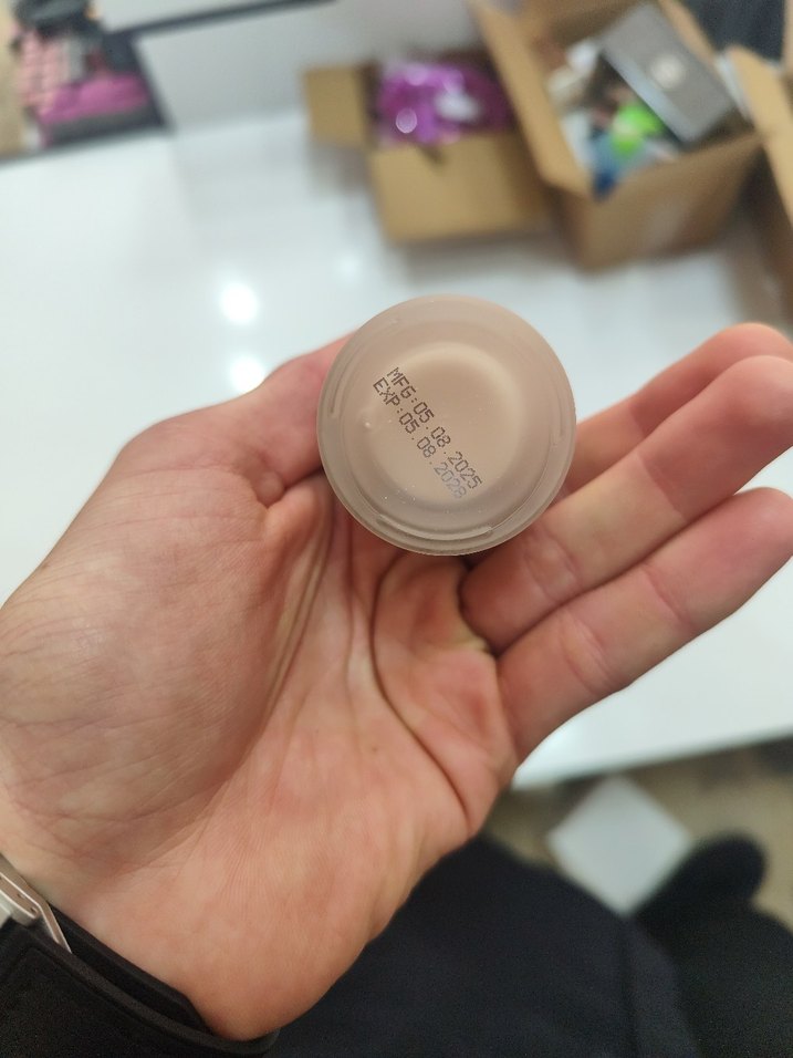 Kiko Milano Likit Ten Makyajı SPF15 - Görsel 3