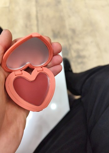 SHEGLAM Kalp Şeklinde Pembe Allık - Görsel 5