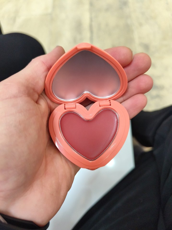 SHEGLAM Kalp Şeklinde Pembe Allık - Görsel 3