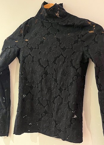 Mudo Dantel İşlemeli Siyah Balıkçı Yaka Bluz - Görsel 5