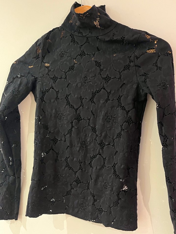 Mudo Dantel İşlemeli Siyah Balıkçı Yaka Bluz - Görsel 5