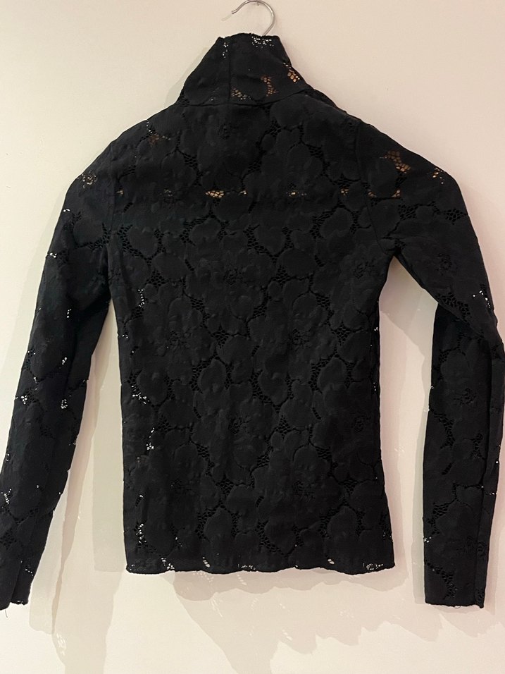 Mudo Dantel İşlemeli Siyah Balıkçı Yaka Bluz - Görsel 4