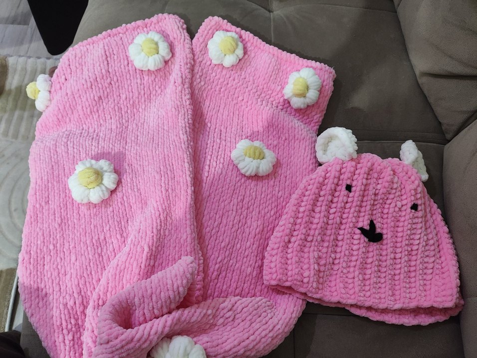 Pembe Nakışlı Örgü Çocuk Bere ve Atkı Seti - Görsel 2