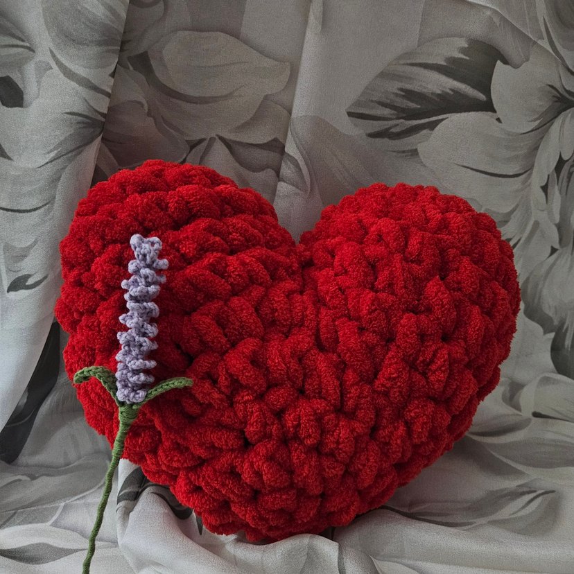 Kırmızı Peluş Kalp Yastık - Görsel 3