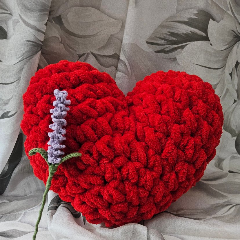 Kırmızı Peluş Kalp Yastık - Görsel 2