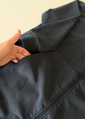 Siyah Kapüşonlu Fermuarlı Hamile Ceketi - Görsel 2