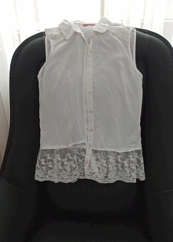 Düğmeli, Dantel Detaylı Beyaz Kolsuz çocuk Gömlek - Görsel 2