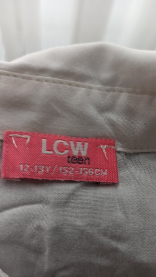 Düğmeli, Dantel Detaylı Beyaz Kolsuz çocuk Gömlek - Görsel 4