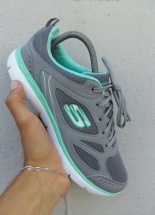 skechers