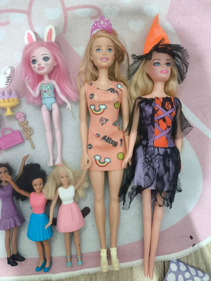 Barbie Bebek Seti ve Aksesuarları - Görsel 2