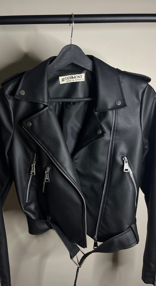 Kadın Siyah Kemerli Kısa Deri Biker Ceket - Görsel 2