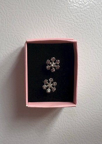 Beyaz Düğme Küpe, Modern Klasik - Görsel 3