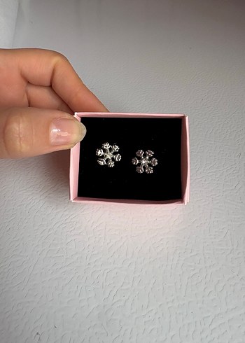 Beyaz Düğme Küpe, Modern Klasik - Görsel 2