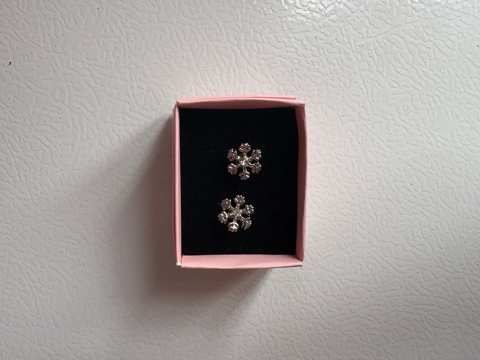 Beyaz Düğme Küpe, Modern Klasik - Görsel 3