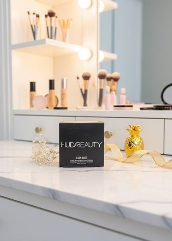 Huda Beauty Easy Bake Pudra - Görsel 5