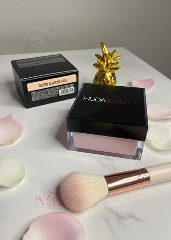 HudaBeauty Easy Bake Sabitleyici Pudra - Görsel 3