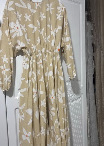 Bej Çiçek Desenli Uzun Keten Elbise - Görsel 2