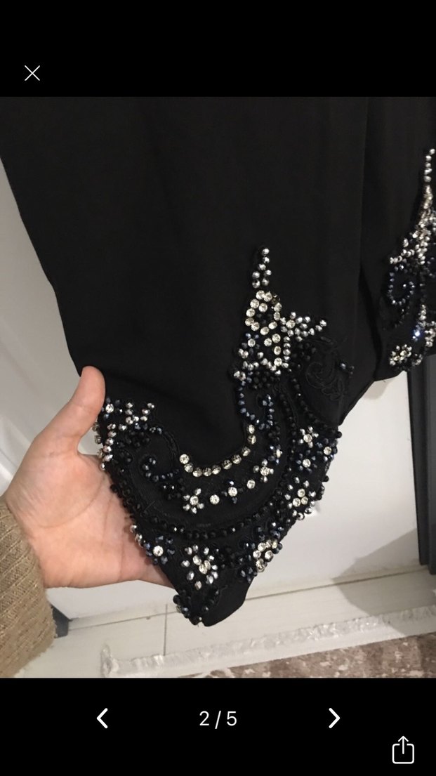 Boncuk İşlemeli V Yaka Siyah Uzun Elbise - Görsel 2