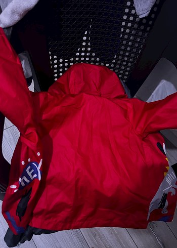 Çocuk Kırmızı Fermuarlı Baskılı yağmurluk - Görsel 3