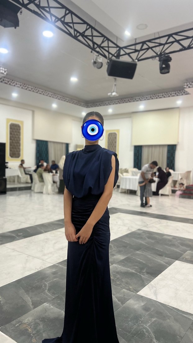 Drapeli Parlak Lacivert Mezuniyet Elbisesi - Görsel 2