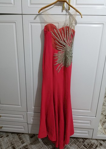 Uzun Kırmızı Straplez Nakışlı Abiye Elbise - Görsel 2