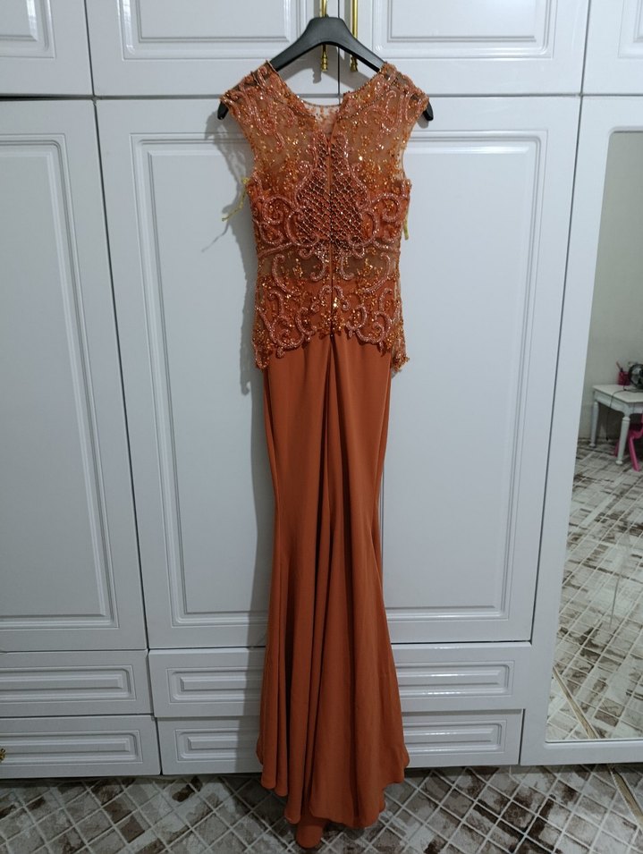 Dantel Detaylı Uzun Krem Abiye Elbise - Görsel 2