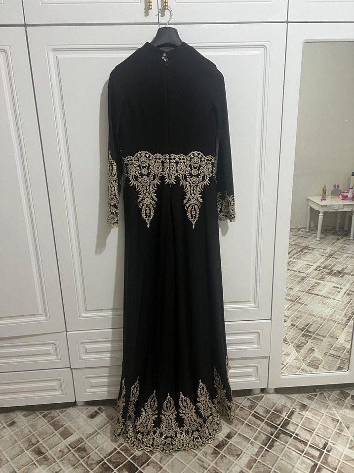 Dantel Detaylı Siyah Nakışlı Uzun Kadın Elbise - Görsel 2