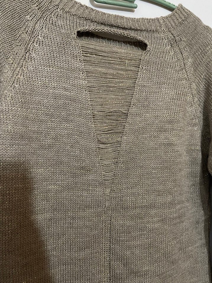 Axara V Yaka Bej Triko Kadın Kazak - Görsel 2