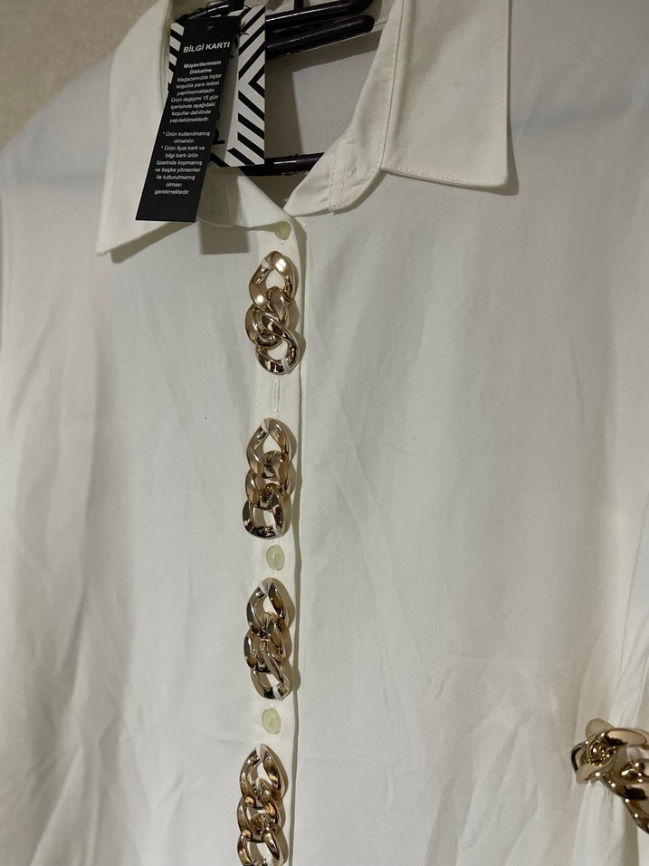 Uzun Kollu Beyaz İşlemeli Kadın Gömlek - Görsel 2