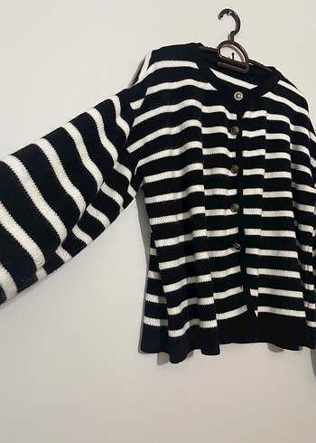 Kadın Siyah Beyaz Çizgili Triko Hırka - Görsel 3