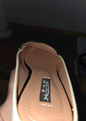 Tokalı Beyaz Minimalist Kadın Terlik - Görsel 6