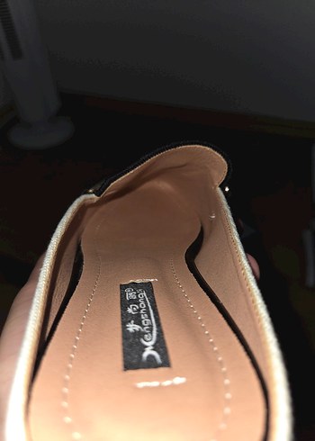 Tokalı Beyaz Minimalist Kadın Terlik - Görsel 5