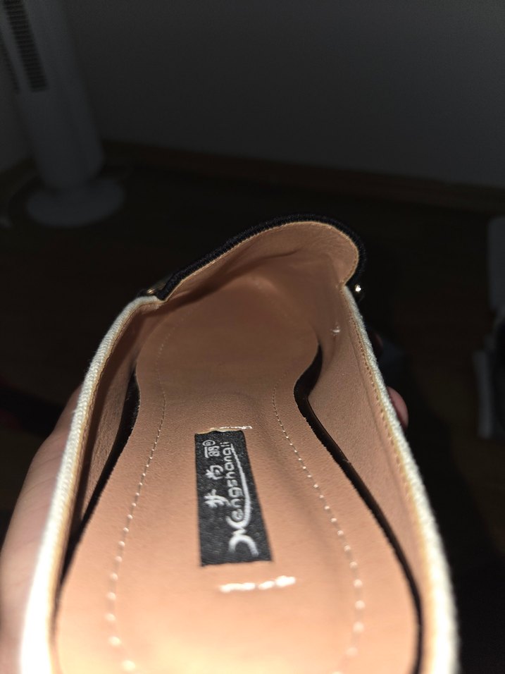 Tokalı Beyaz Minimalist Kadın Terlik - Görsel 5