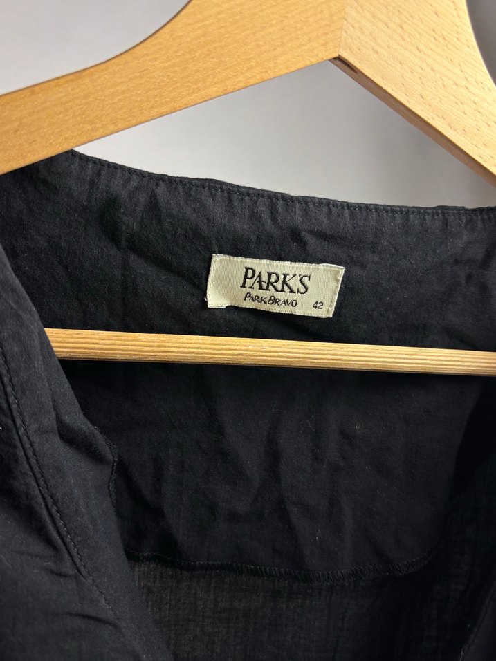 Siyah V Yakalı Kolsuz Midi Elbise - Görsel 2