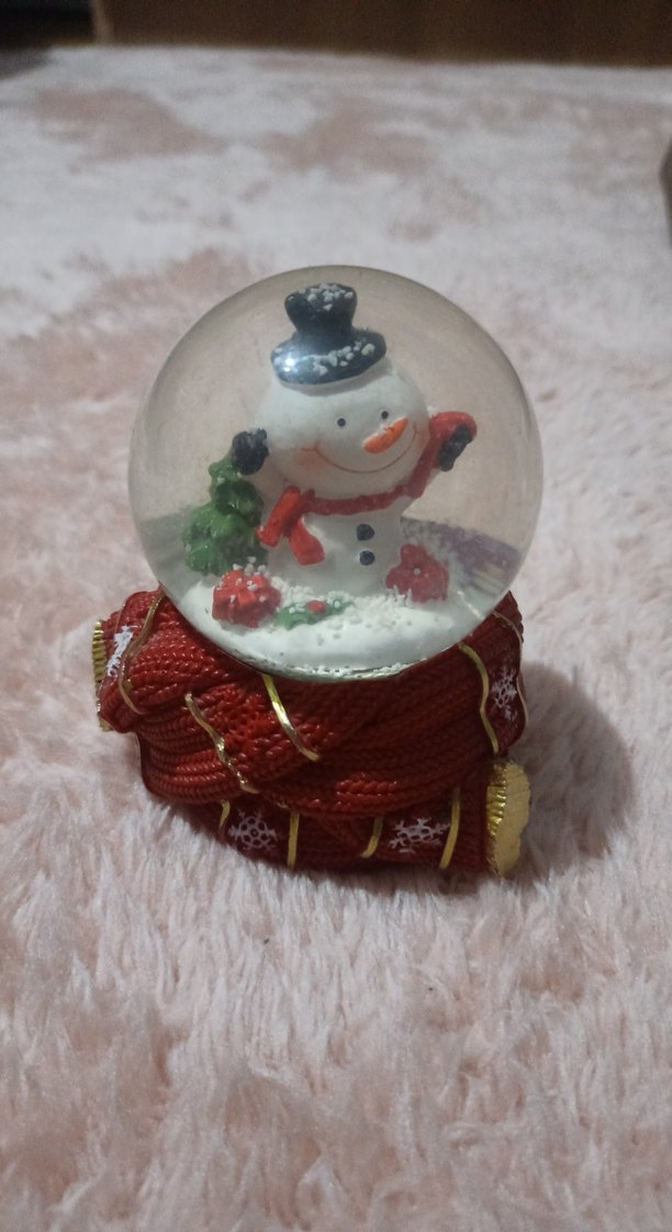 Renkli Kar Küresi İçinde Kardan Adam Figür - Görsel 4