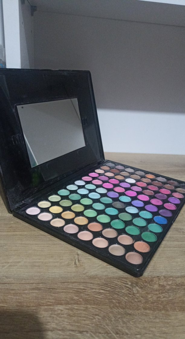 Çok Renkli Göz Farı Paleti - Görsel 3