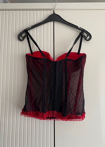 Kırmızı Dantel Detaylı Gotik Büstiyer - Görsel 2