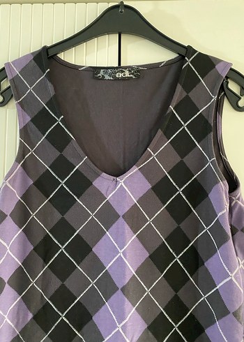 Mor Ekose Desenli V Yaka Midi Elbise - Görsel 2