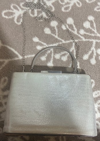 Gri Metal Tokalı Kadın Abiye Çanta - Görsel 3